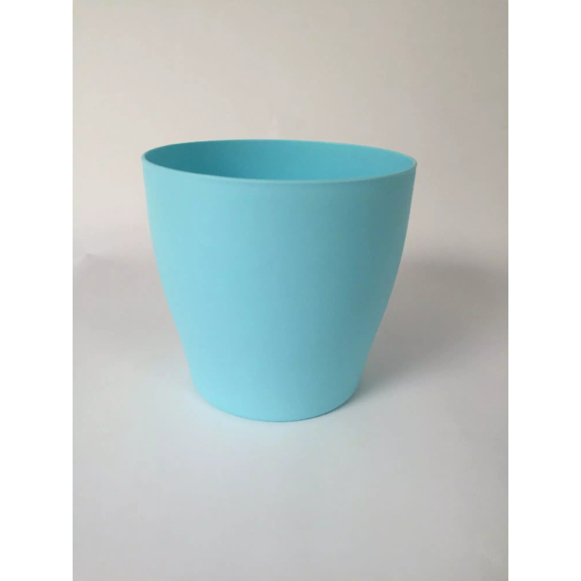 Cache-pot rond en plastique bleu pastel diamètre 12,5 cm pour fleuriste et compositions florales BEREL