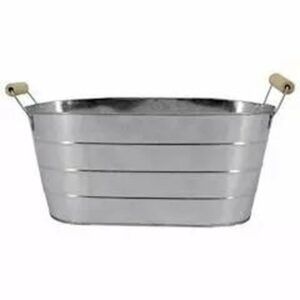 Jardinière ovale en zinc naturel motif rayé pour compositions florales professionnelles fleuristes