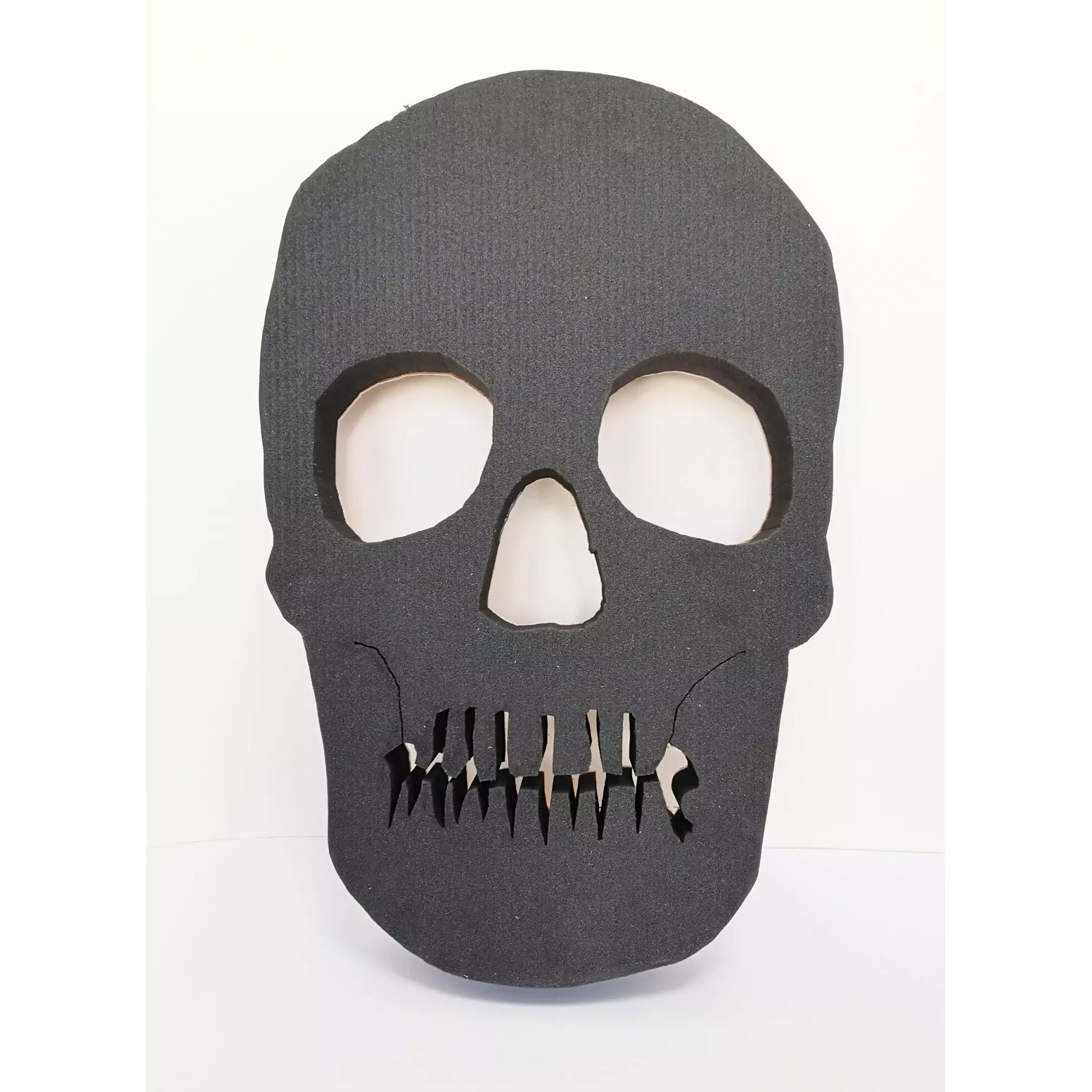 Mousse florale noire en forme de tête de mort 21cm pour compositions florales Halloween et Toussaint