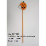 Pic décoratif citrouille orange en bois diamètre 5 cm sur tige 25 cm pour compositions florales automnales fleuristes