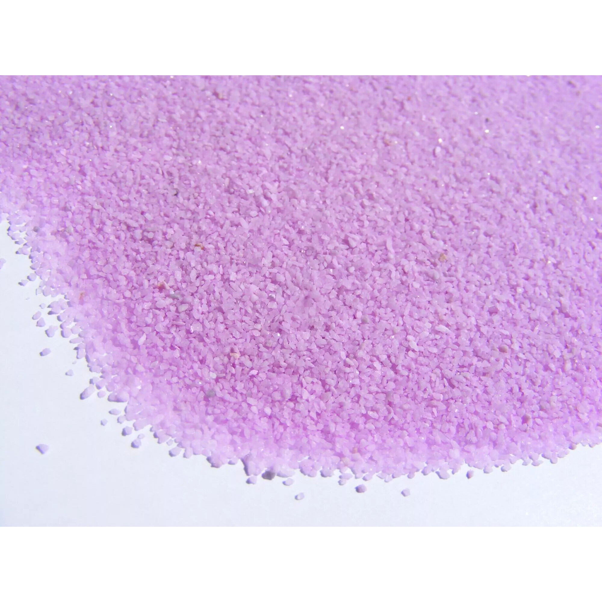 Sable décoratif lilas granulométrie fine pour compositions florales et décoration de vases