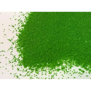 Sable décoratif vert granulométrie fine pour compositions florales et décoration de vases