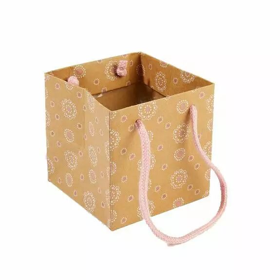 Sac kraft rose Delicate avec anses en corde pour emballage floral professionnel