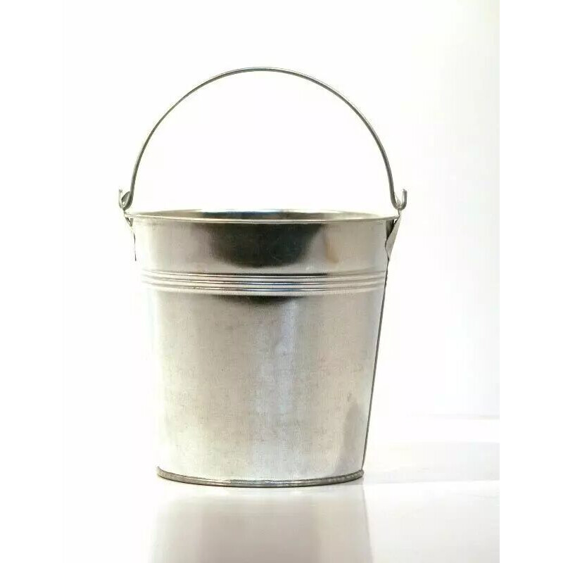 Seau en zinc naturel avec anse pour composition florale, diamètre 11,5 cm hauteur 9 cm