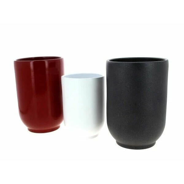 Vase en céramique coloré de 11 cm de diamètre et 14,5 cm de hauteur pour compositions florales et arrangements décoratifs
