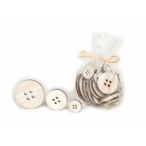 Boutons en bois naturel à quatre trous de plusieurs tailles et leur sachet, décoration pour bouquets de fleuriste