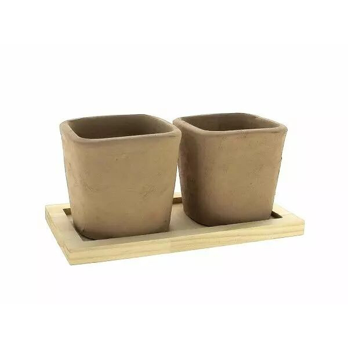 Duo de cache-pots carrés en terre cuite brute sur plateau en bois pour plantes de fleuriste