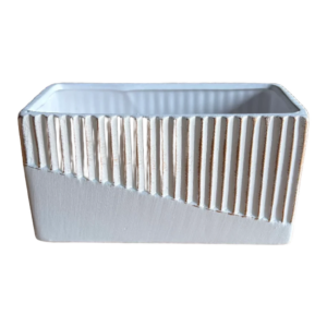 Jardinière rectangulaire en céramique blanche à cannelures dorées pour compositions florales basses