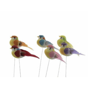 Petits oiseaux décoratifs au corps jaune et ailes colorées sur fil pour compositions de printemps de fleuriste