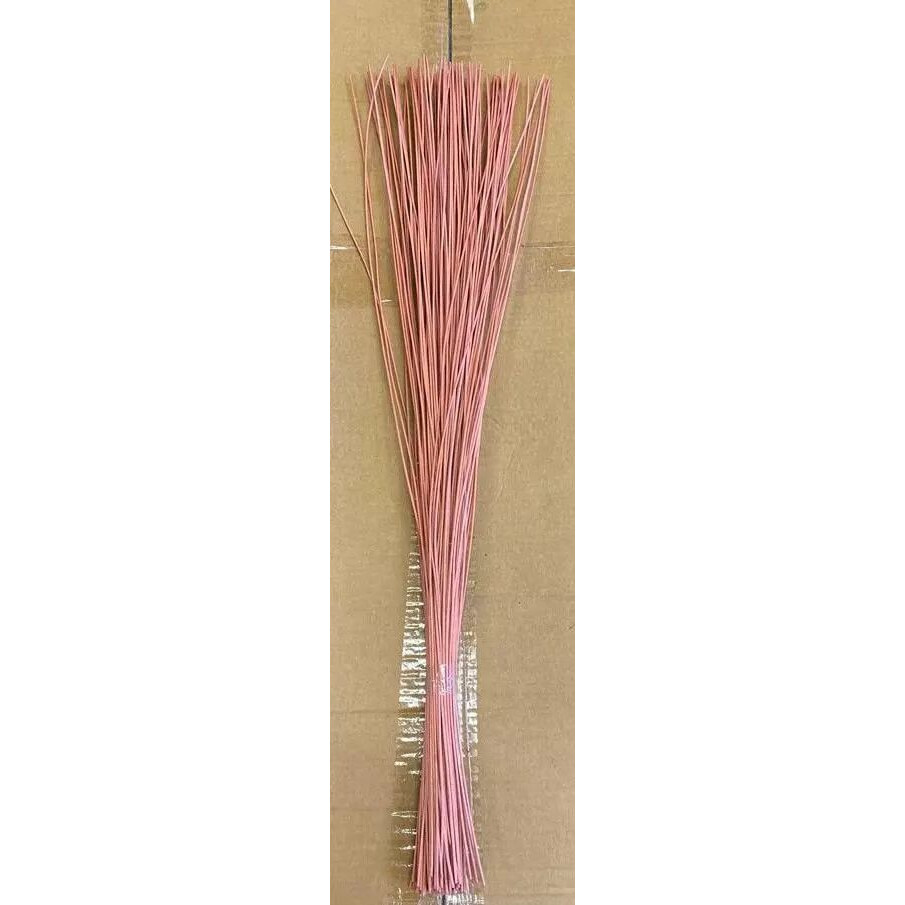 Faisceau de rotin rond teinté vieux rose pour structures et décors de mariage de fleuriste