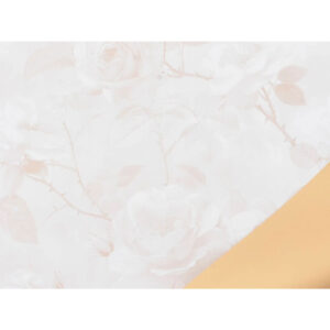 Film bulle imprimé de roses pâles estompées sur fond blanc avec revers or pour bouquets de fêtes