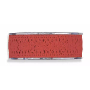 Rouleau de ruban façon dentelle rouge 25 mm à motif de médaillons pour compositions de Noël de fleuriste