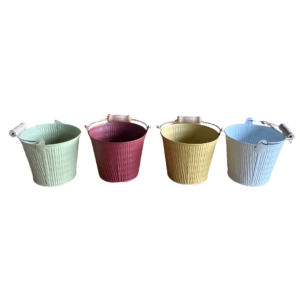 Petits seaux en zinc striés à poignée bois en vert, framboise, jaune et bleu pour mini plantes de fleuriste